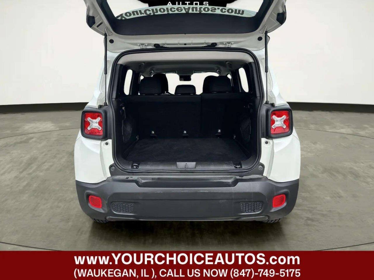 Used 2020 Jeep Renegade Latitude AWD/4WD image 15