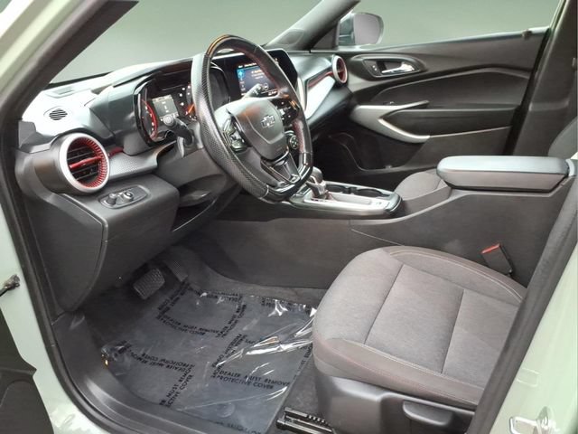 Used 2024 Chevrolet Trax RS w/ Driver Confidence Package FWD image 11
