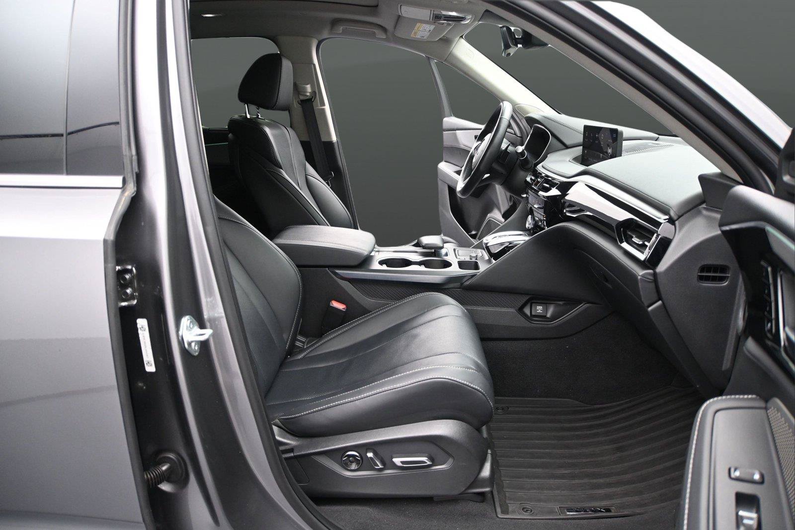 Certified 2024 Acura MDX SH-AWD w/ Technology Package image 15