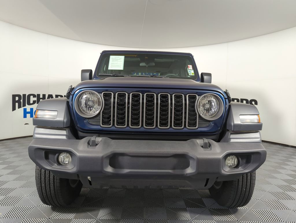 Used 2025 Jeep Wrangler Sport image 3