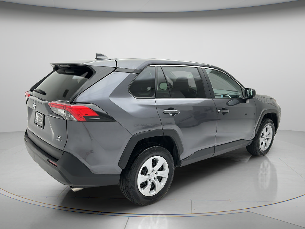 Used 2025 Toyota RAV4 LE AWD/4WD image 5
