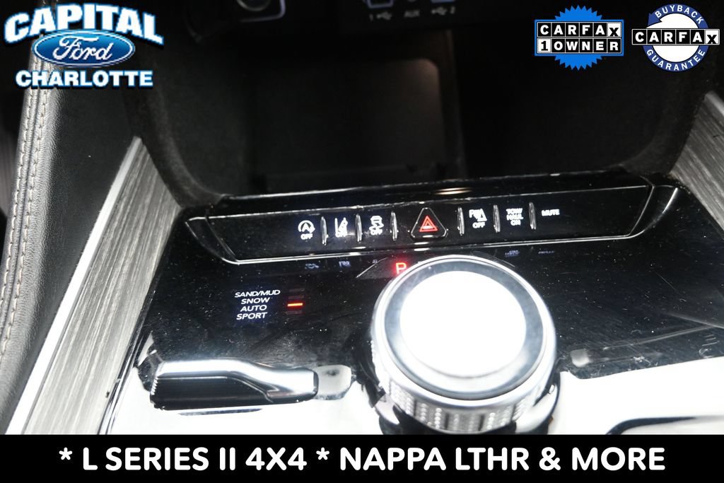 Used 2024 Jeep Wagoneer L Series II w/ Flexible Seating Group AWD/4WD image 15