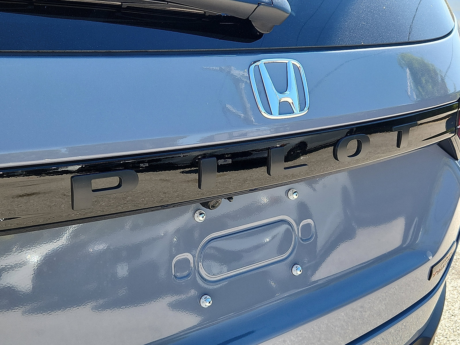 New 2025 Honda Pilot TrailSport image 18