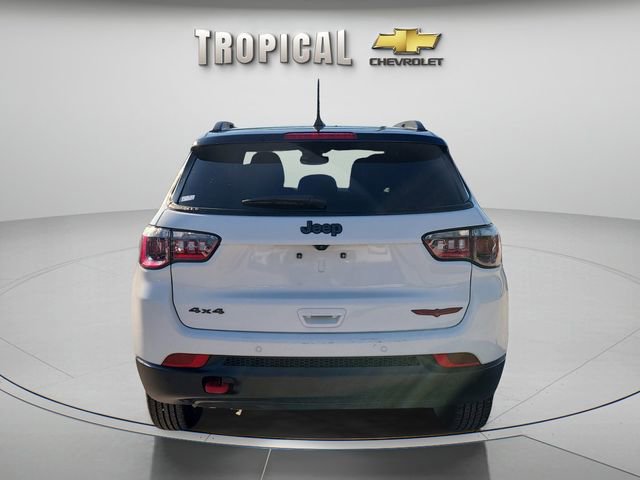 Used 2023 Jeep Compass Trailhawk AWD/4WD image 4