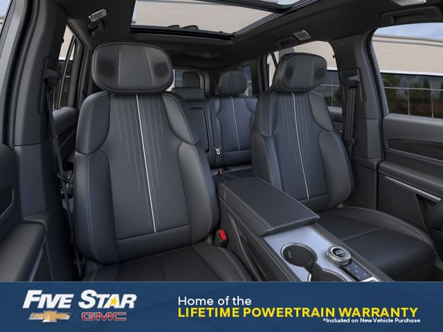 New 2027 Cadillac Vistiq Sport w/ LPO, Floor Liner Package AWD/4WD image 17