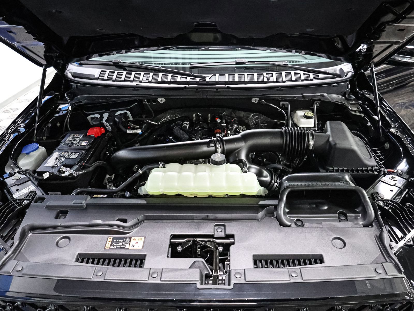 New 2026 Lincoln Navigator L Reserve w/ Jet Appearance Package image 16