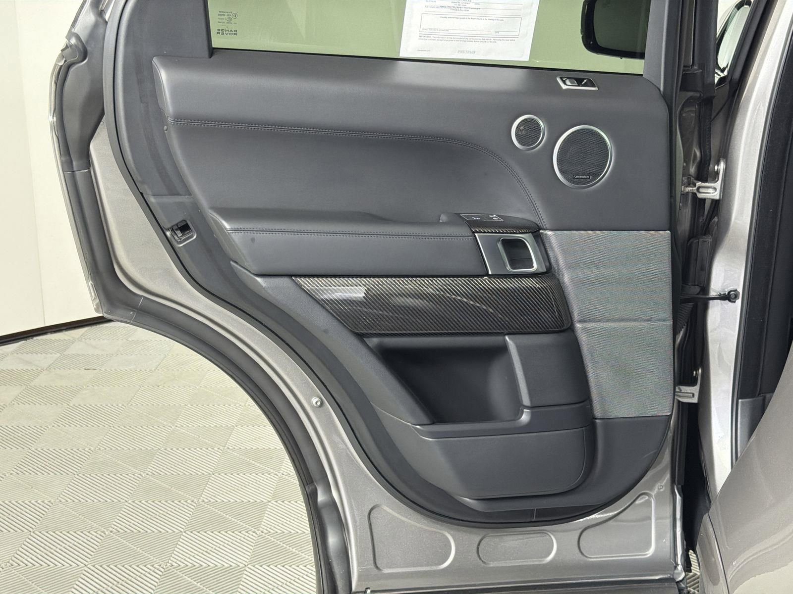 Used 2020 Land Rover Range Rover Sport SVR image 25