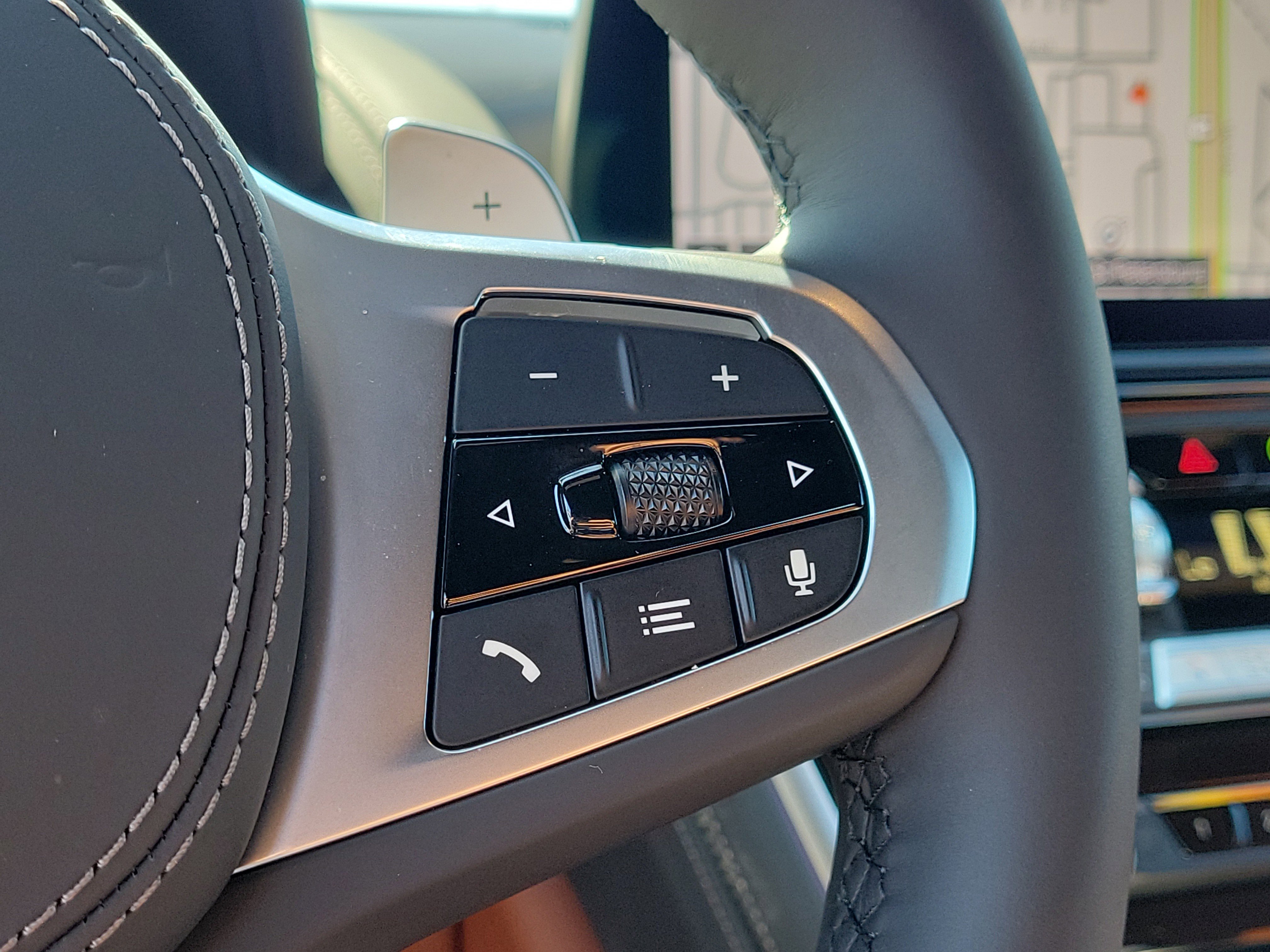 Used 2025 BMW 840i Convertible image 29