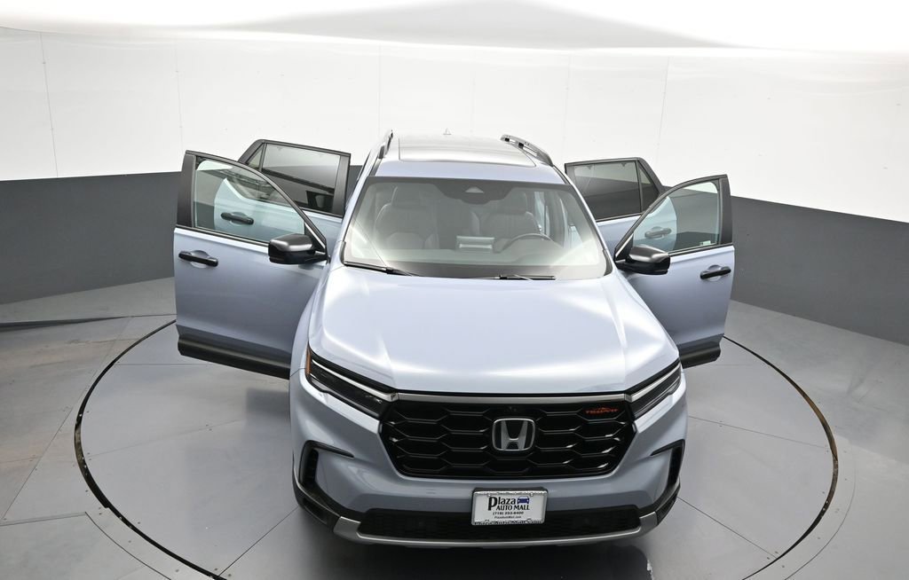 Certified 2024 Honda Pilot TrailSport image 48