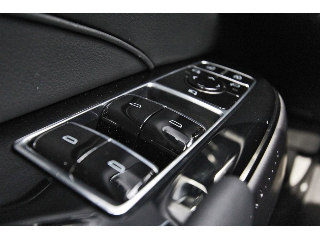 New 2026 Cadillac Lyriq Luxury image 15