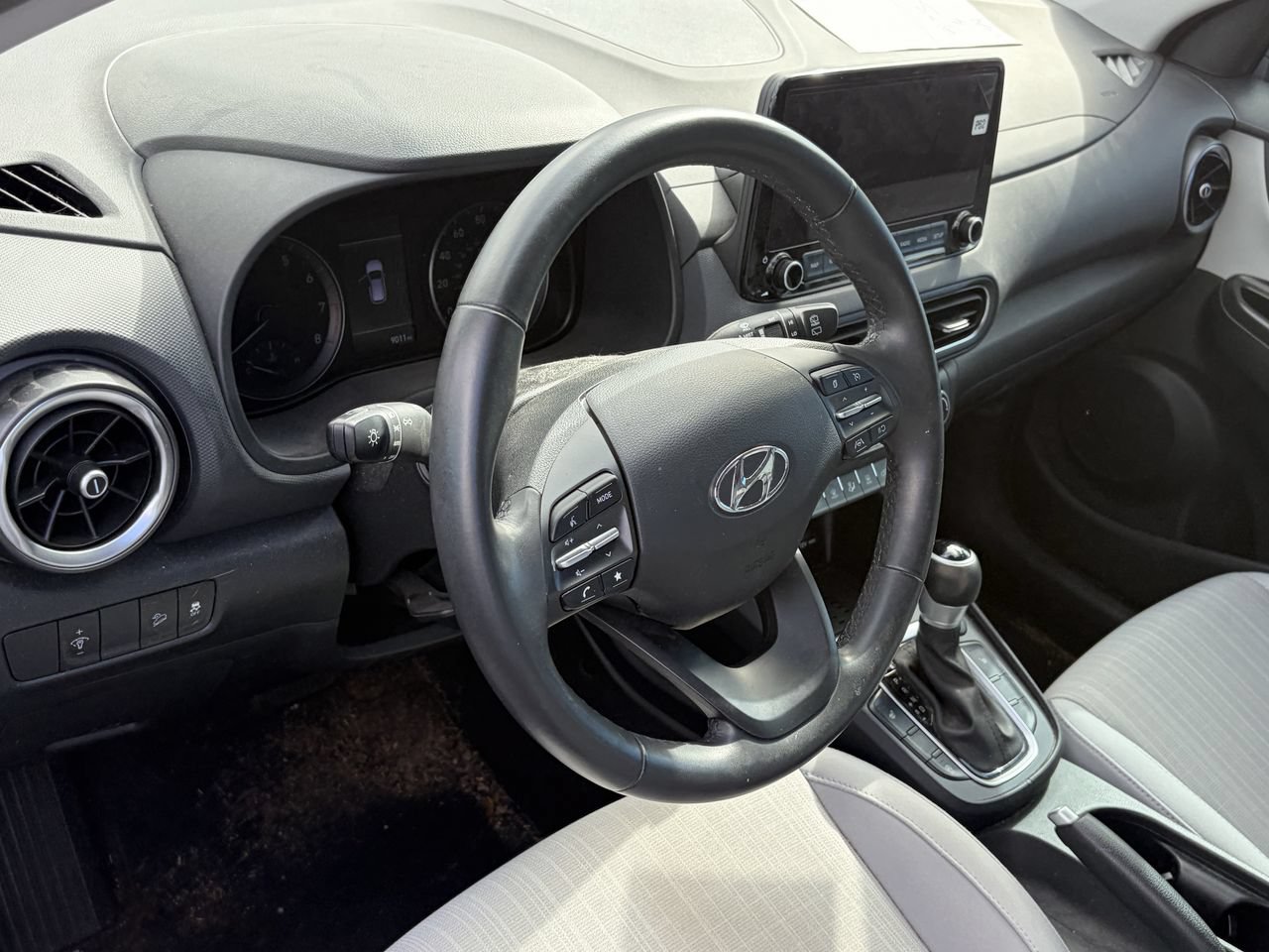 Used 2023 Hyundai Kona SEL w/ Convenience Package FWD image 8