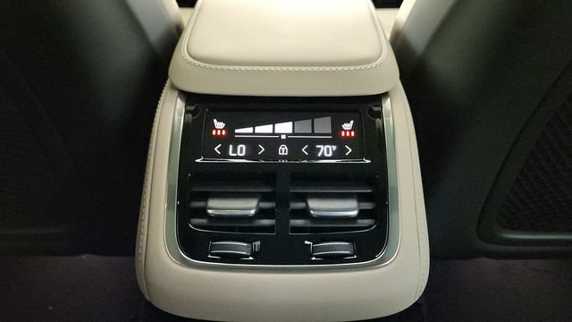 New 2026 Volvo XC90 B6 Plus w/ Protection Package Premier AWD/4WD image 32