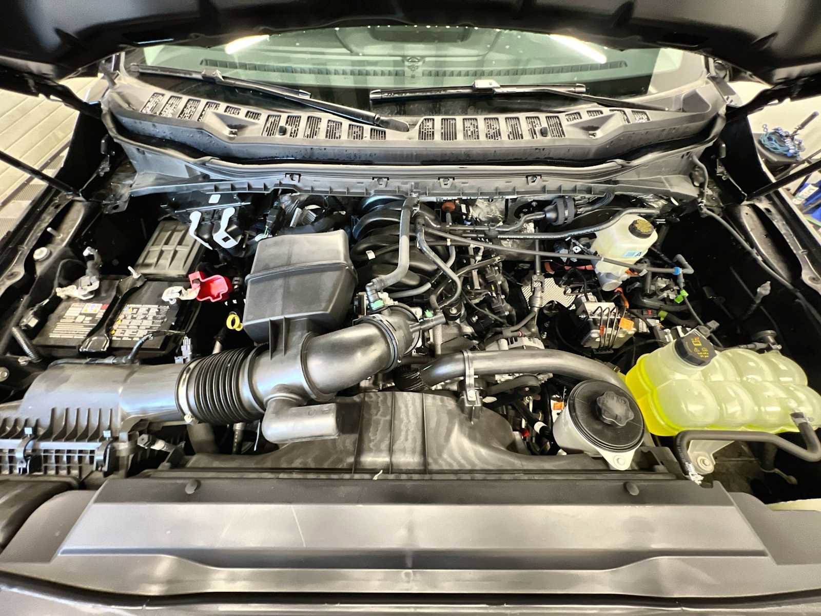 New 2025 Ford F350 XLT w/ 360-Degree Camera Package image 17