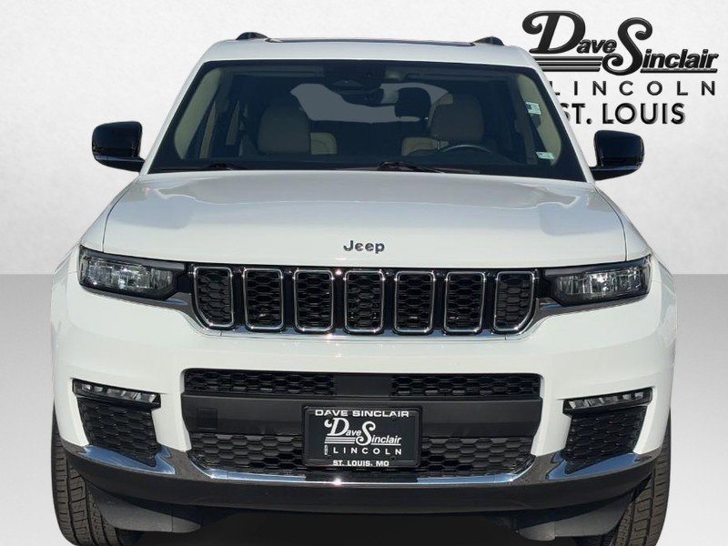 Used 2022 Jeep Grand Cherokee L Limited AWD/4WD image 2