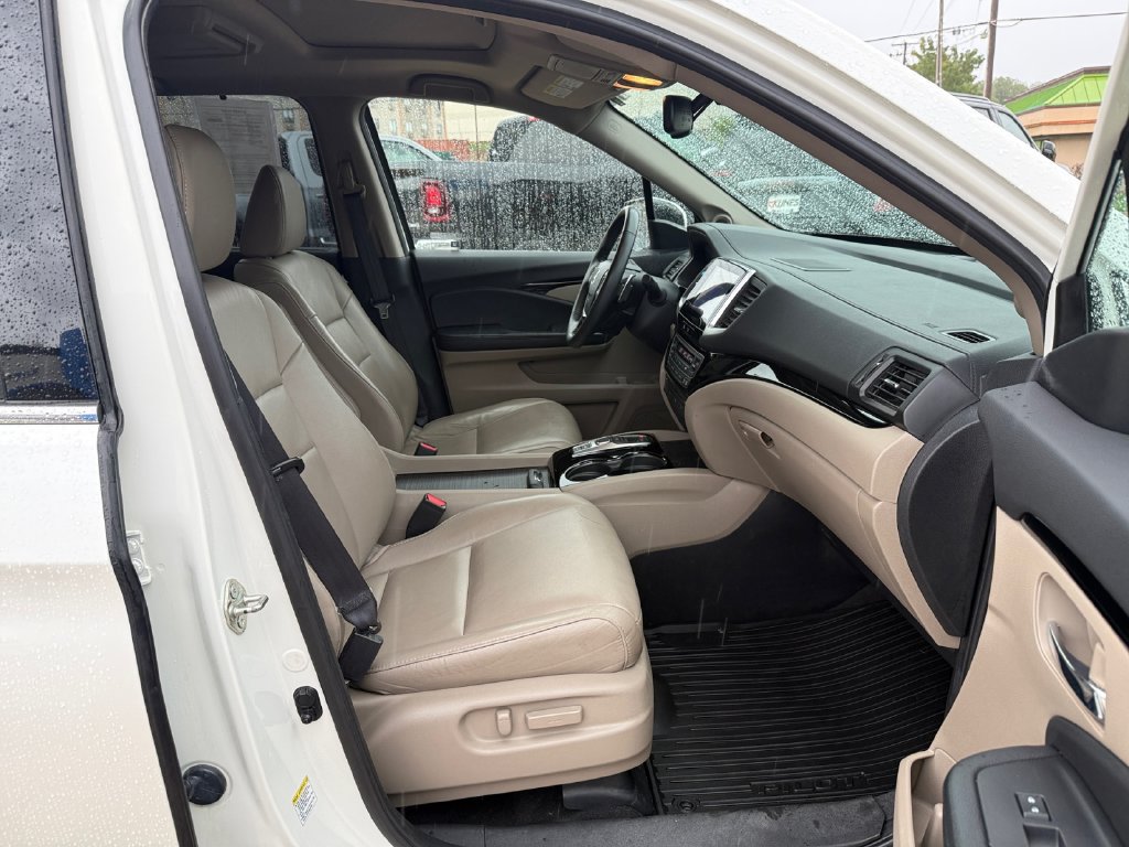 Used 2016 Honda Pilot Touring image 30