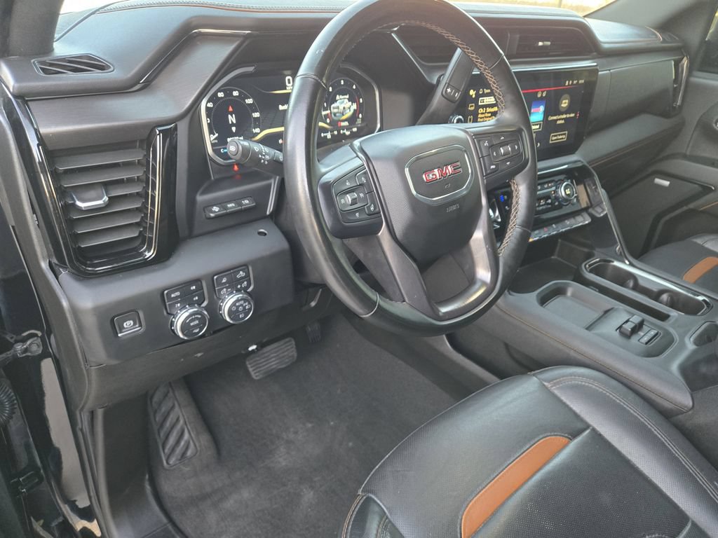 Used 2024 GMC Sierra 2500 AT4 w/ AT4 Premium Plus Package AWD/4WD image 11