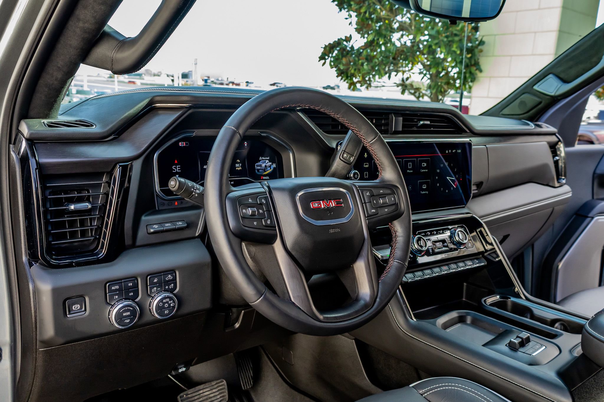 Used 2025 GMC Sierra 2500 AT4X w/ Snow Plow Prep/Camper Package image 17