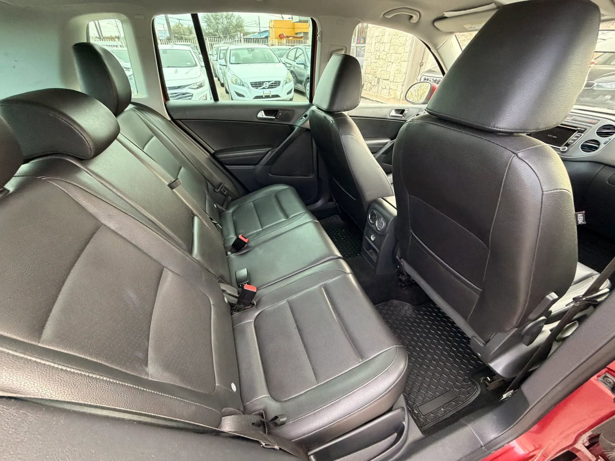 Used 2012 Volkswagen Tiguan S FWD image 24