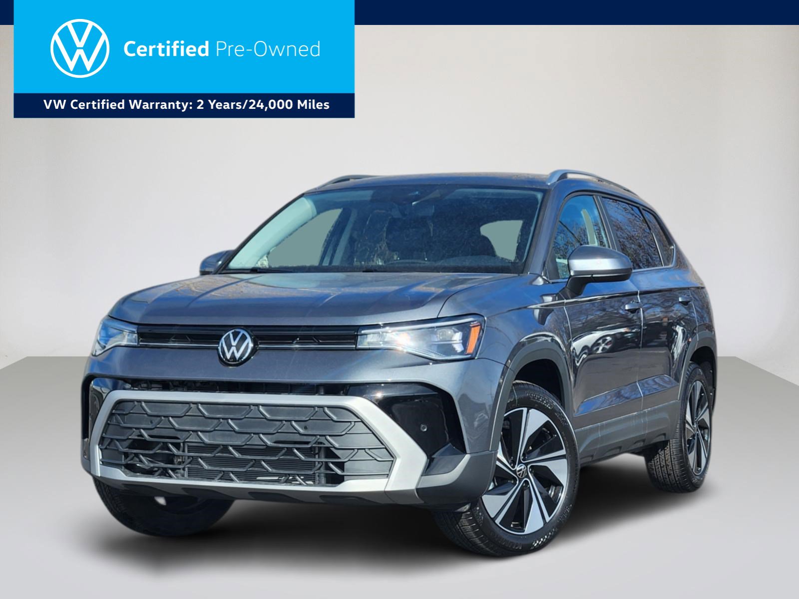 Certified 2025 Volkswagen Taos SE image 1