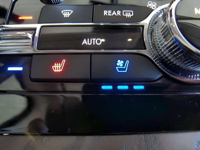 Used 2023 Lincoln Navigator Reserve image 25