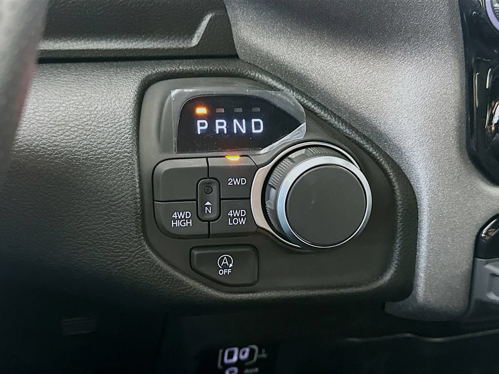 New 2026 RAM 1500 Express AWD/4WD image 12