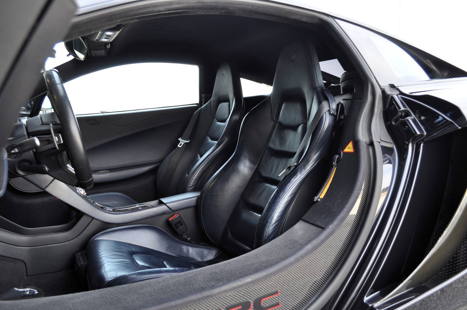 Used 2012 McLaren MP4-12C Coupe image 34