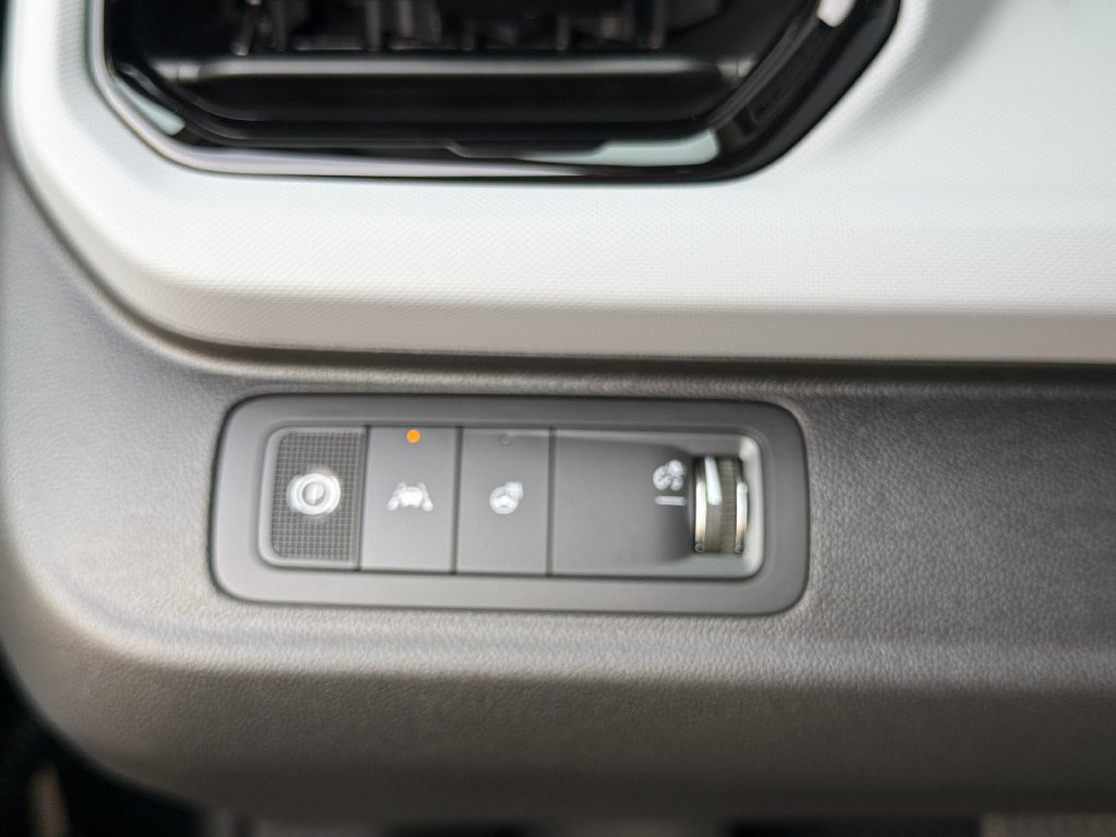 New 2027 Chevrolet Bolt LT w/ Dual Panel Sunroof Package FWD image 22