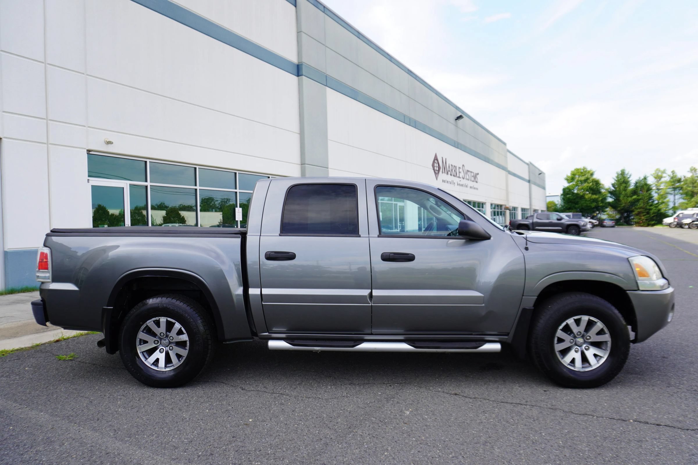 Used 2007 Mitsubishi Raider LS AWD/4WD image 8
