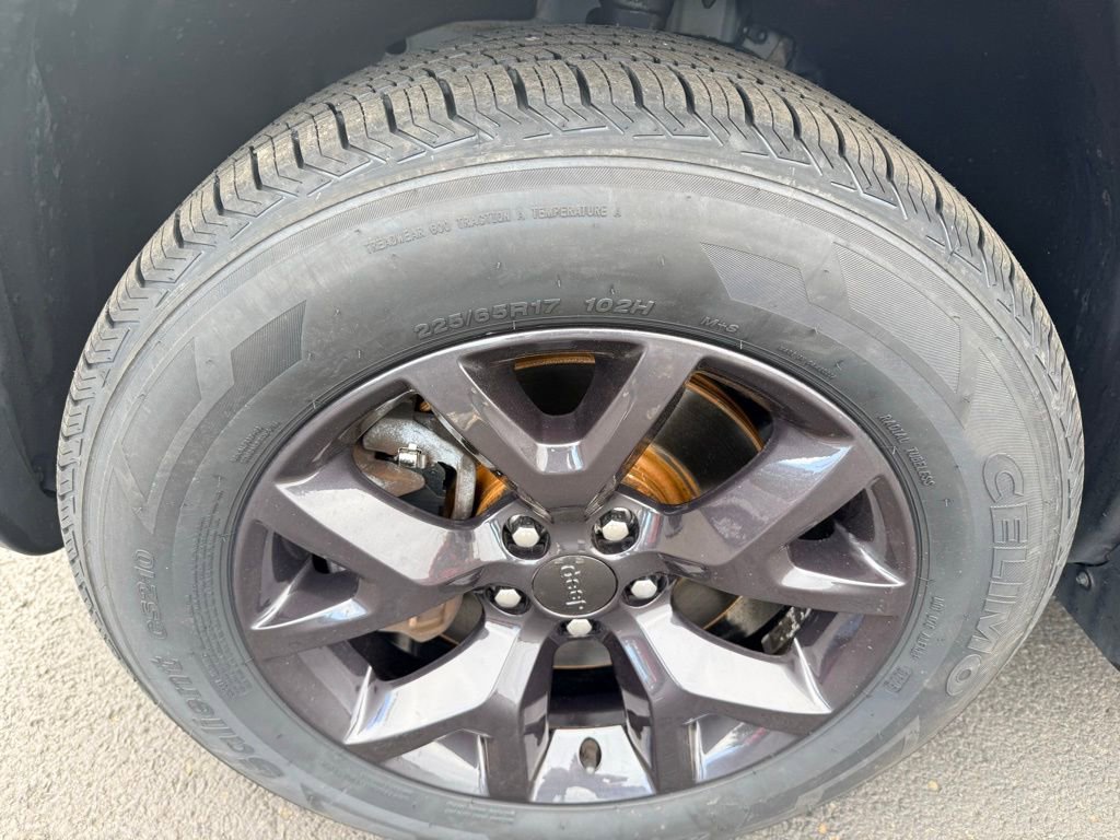 Used 2019 Jeep Cherokee Sport image 13
