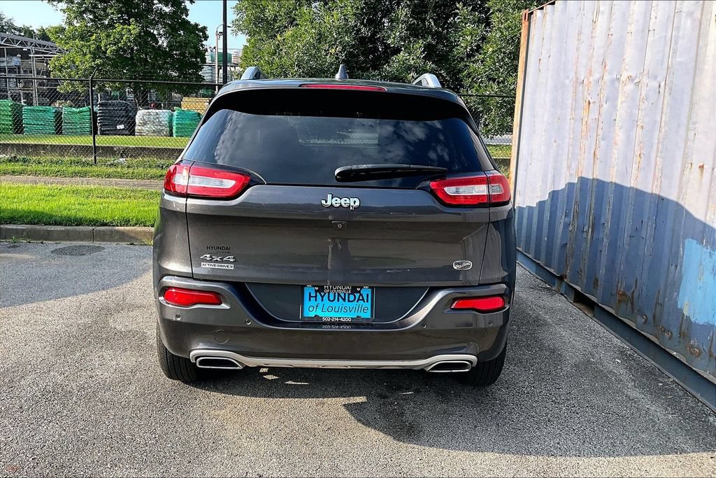 Used 2018 Jeep Cherokee Overland w/ Technology Group AWD/4WD image 7