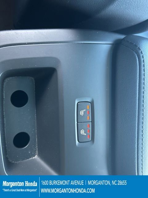 Used 2023 Volvo XC60 B5 Plus image 29