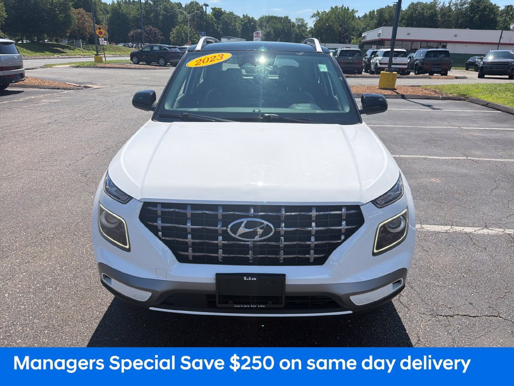 Certified 2023 Hyundai Venue Limited FWD image 8