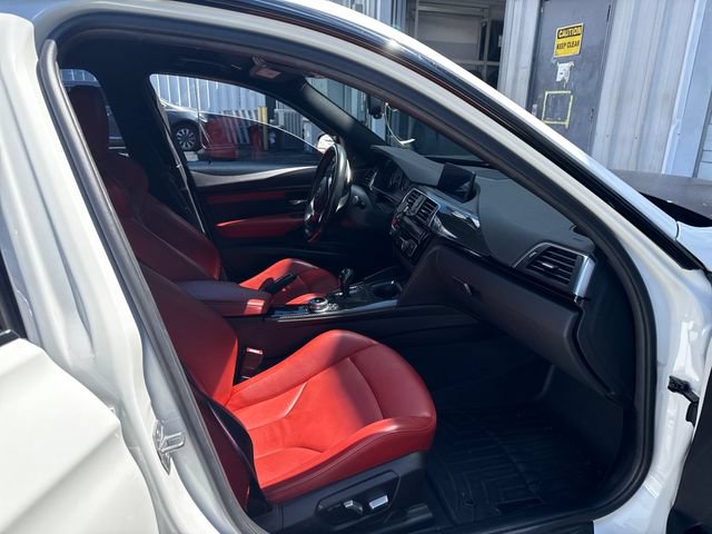 Used 2018 BMW M3 RWD image 9