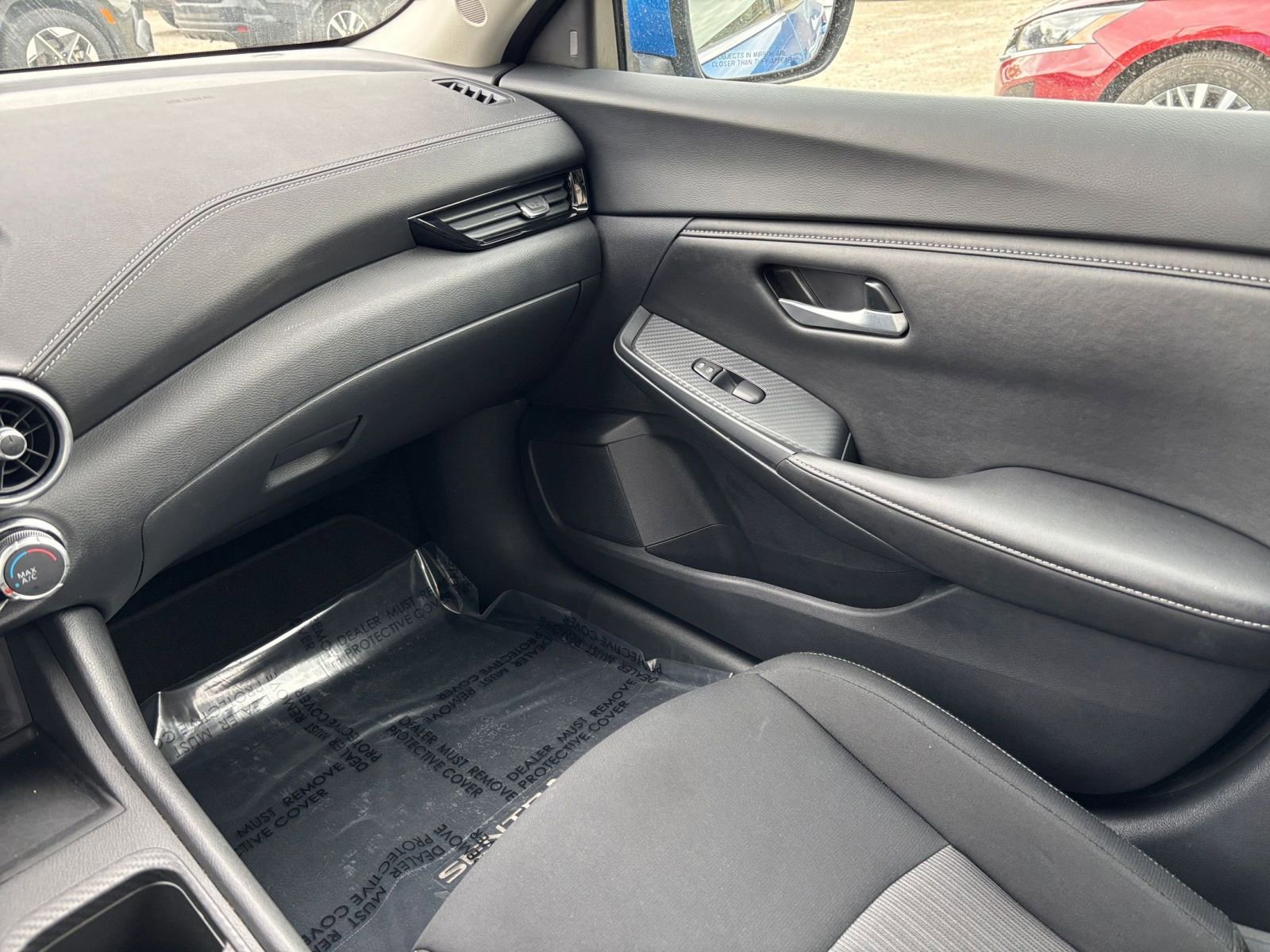 Used 2025 Nissan Sentra SV FWD image 33