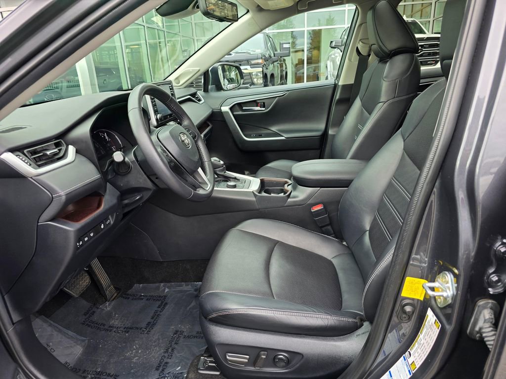 Used 2020 Toyota RAV4 Limited w/ Limited Grade Weather Package image 20