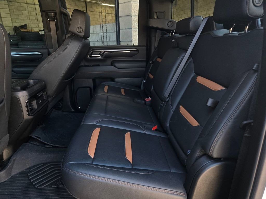 Used 2024 GMC Sierra 2500 AT4 w/ AT4 Premium Plus Package AWD/4WD image 19