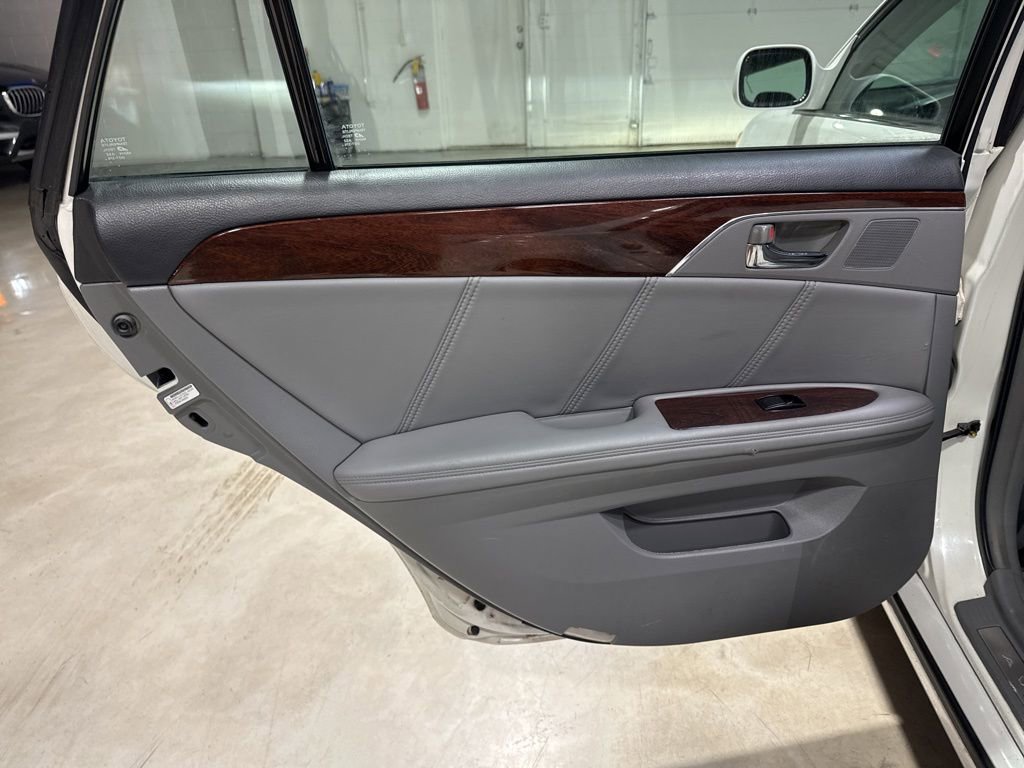 Used 2008 Toyota Avalon Limited image 33