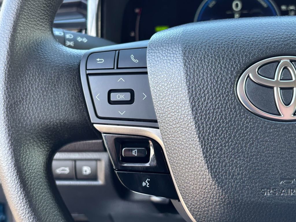 Certified 2025 Toyota Camry LE image 30