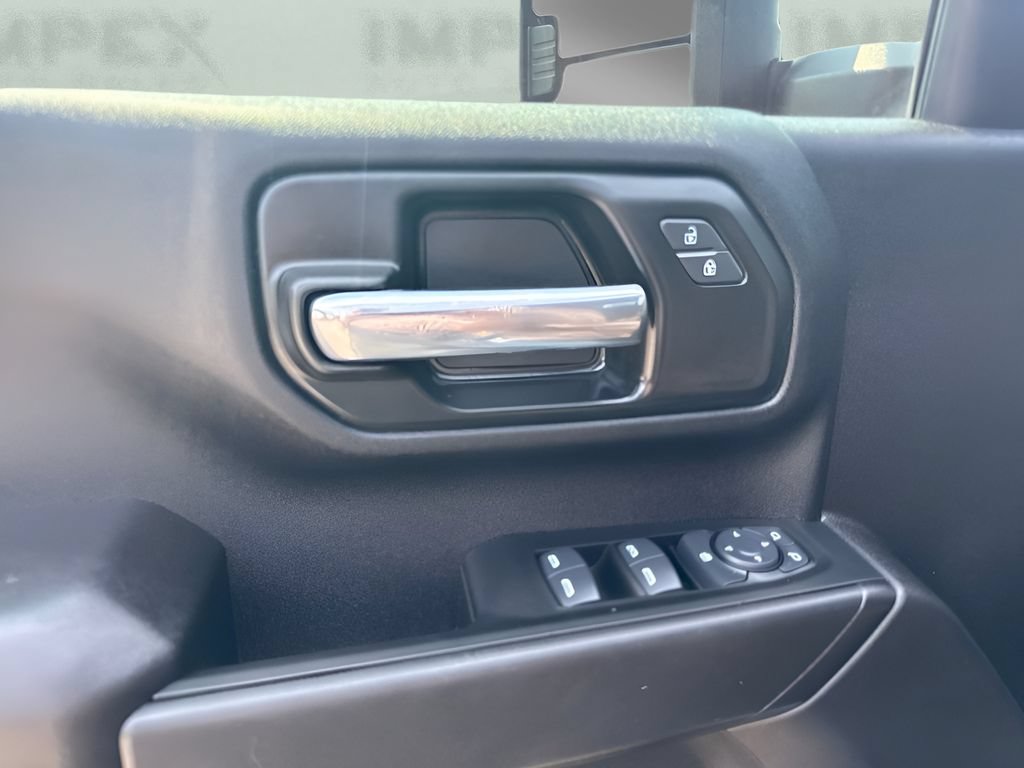 Used 2025 Chevrolet Silverado 2500 Custom AWD/4WD image 15