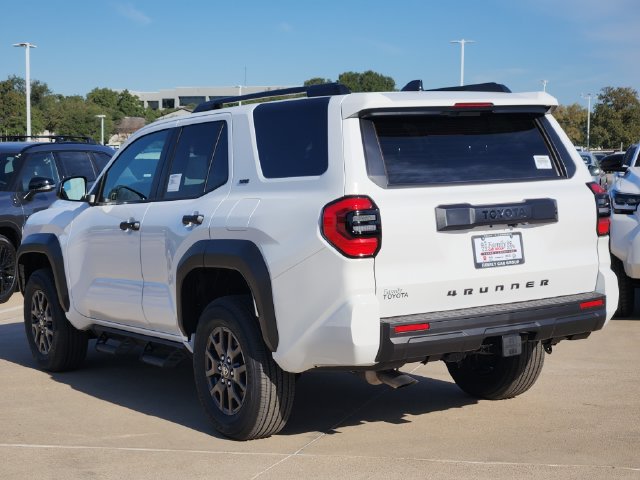 New 2026 Toyota 4Runner SR5 AWD/4WD image 3