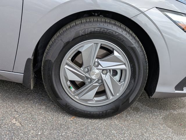 Certified 2026 Hyundai Elantra SE FWD image 11
