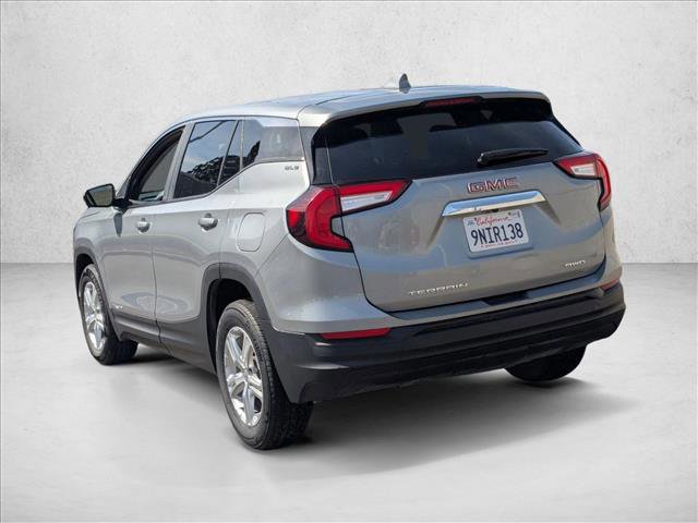 Used 2024 GMC Terrain SLE image 8