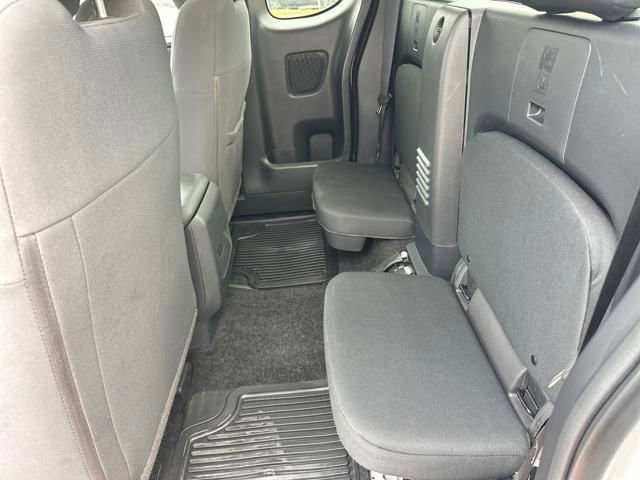 Used 2022 Nissan Frontier S image 21