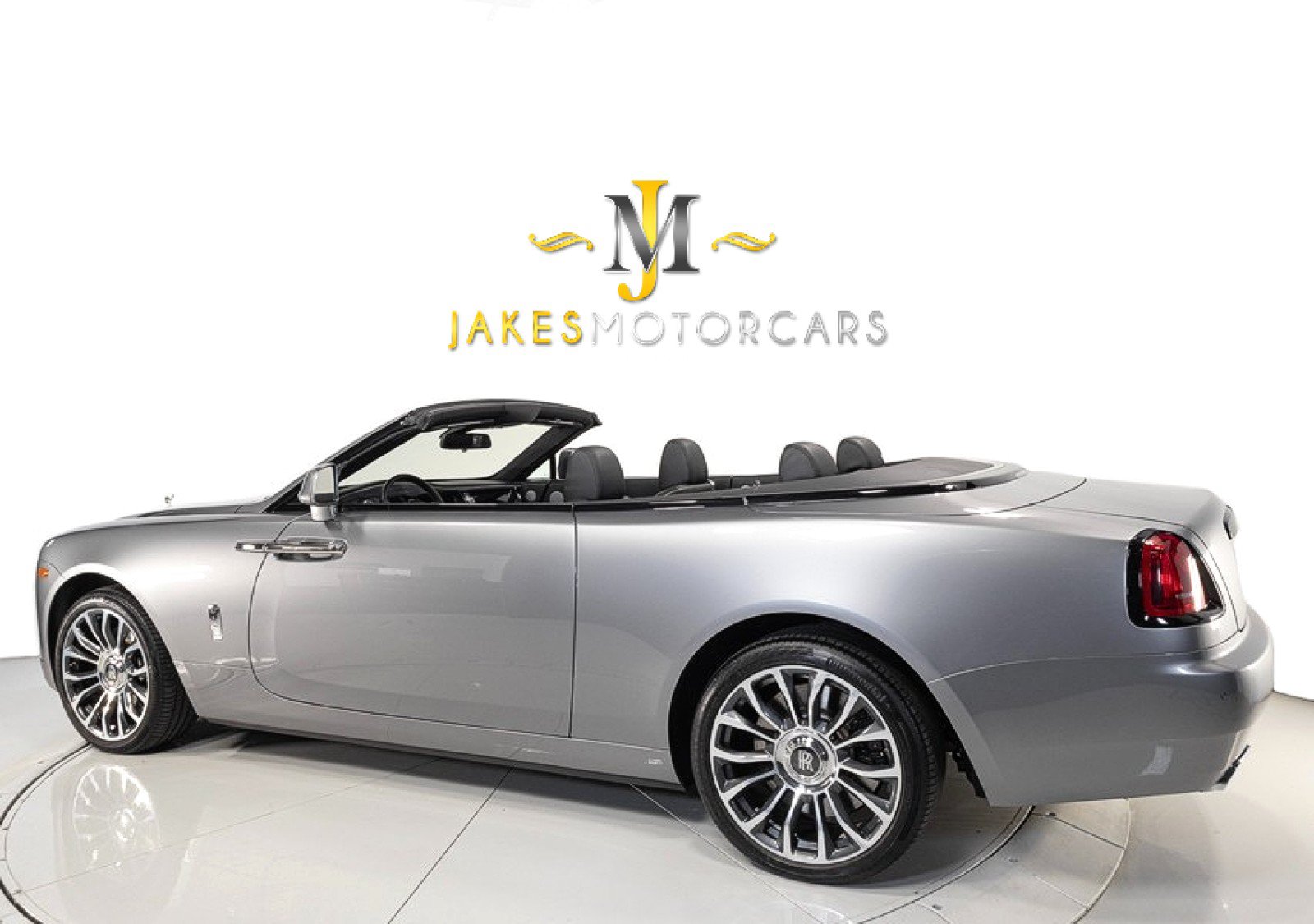 Used 2019 Rolls-Royce Dawn RWD image 7
