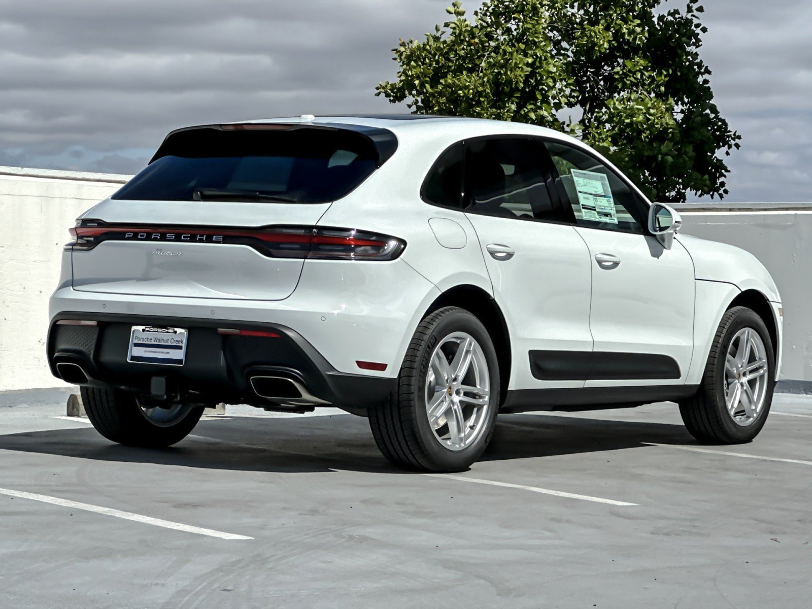 New 2026 Porsche Macan AWD/4WD image 8