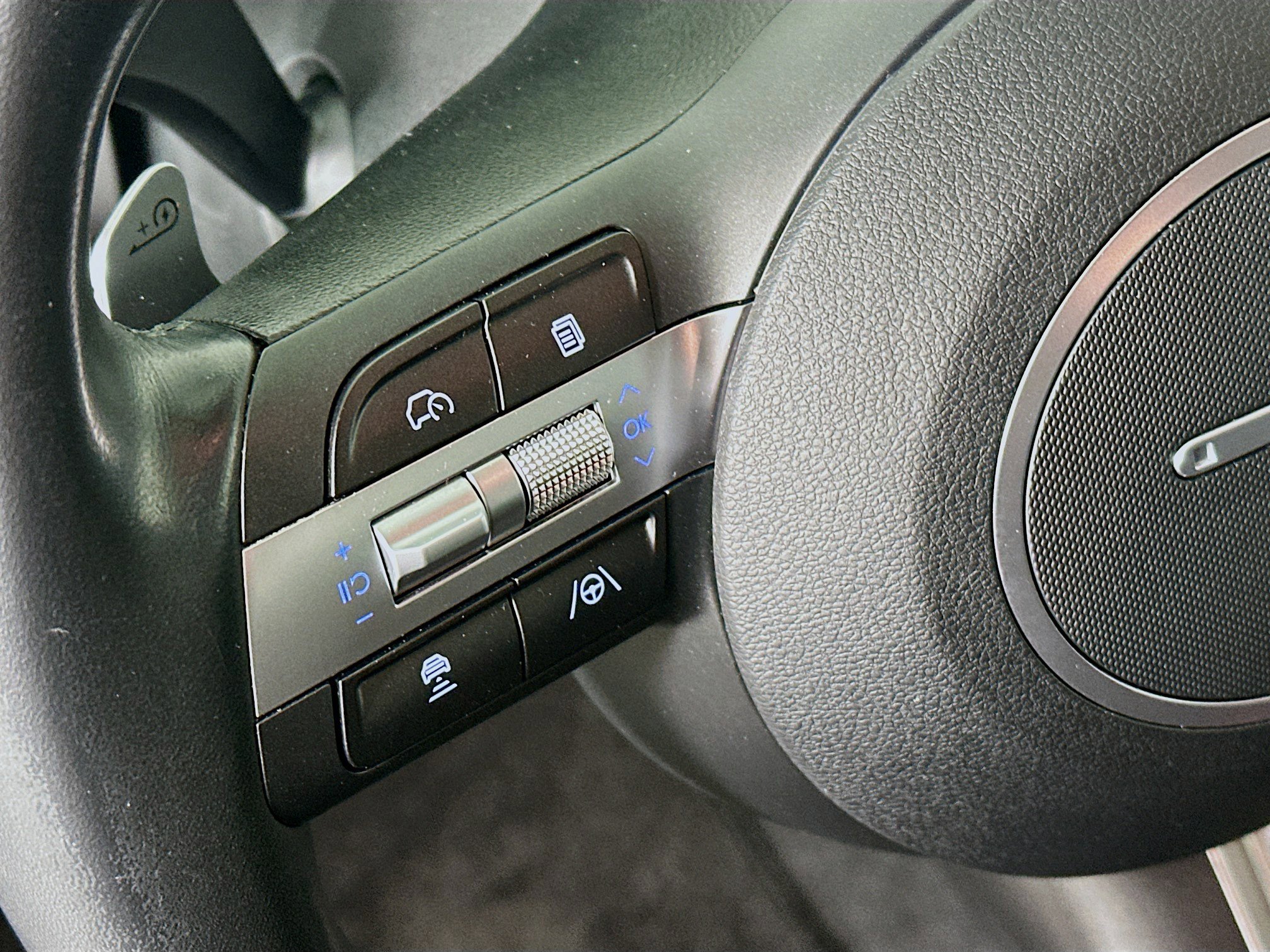 Used 2024 Hyundai Kona SEL FWD image 17