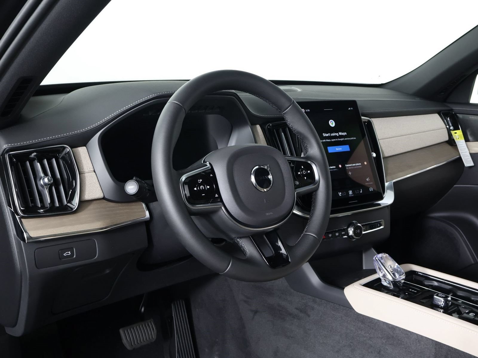 New 2026 Volvo XC90 B6 Plus w/ Protection Package AWD/4WD image 8