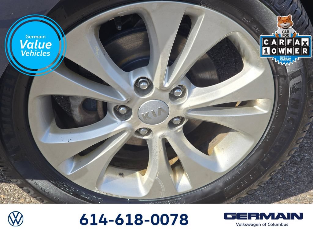 Used 2016 Kia Soul + FWD image 11