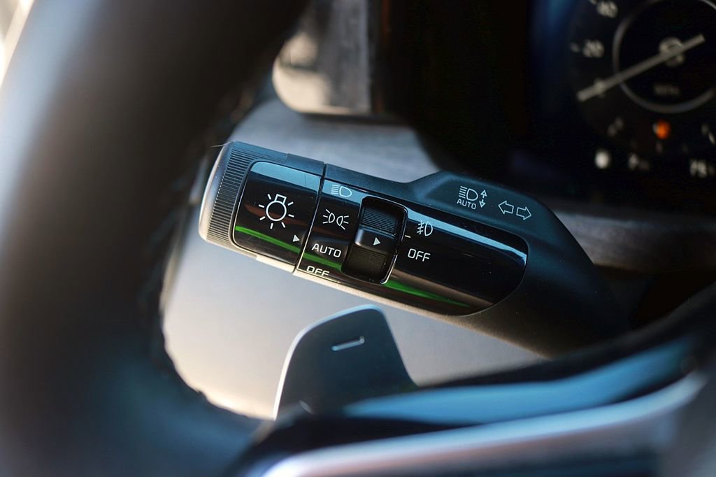 Used 2022 Kia Sorento SX Prestige w/ Rust Color Package AWD/4WD image 25