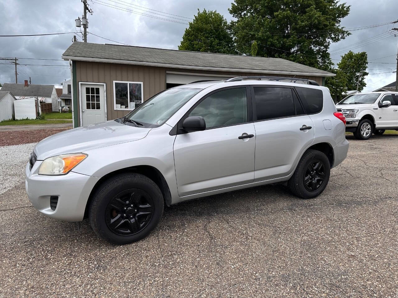 Used 2012 Toyota RAV4 4WD w/ Value Pkg image 1